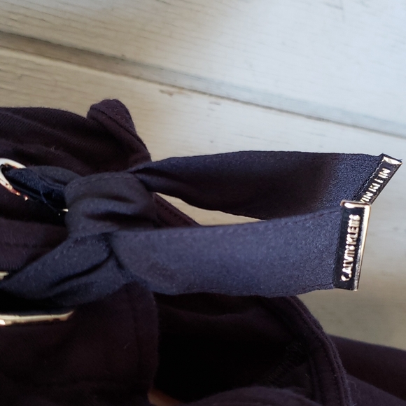 Solid Knit Boat Neck Cold-Shoulder Sleeve Detail Top - Picture 5 of 10